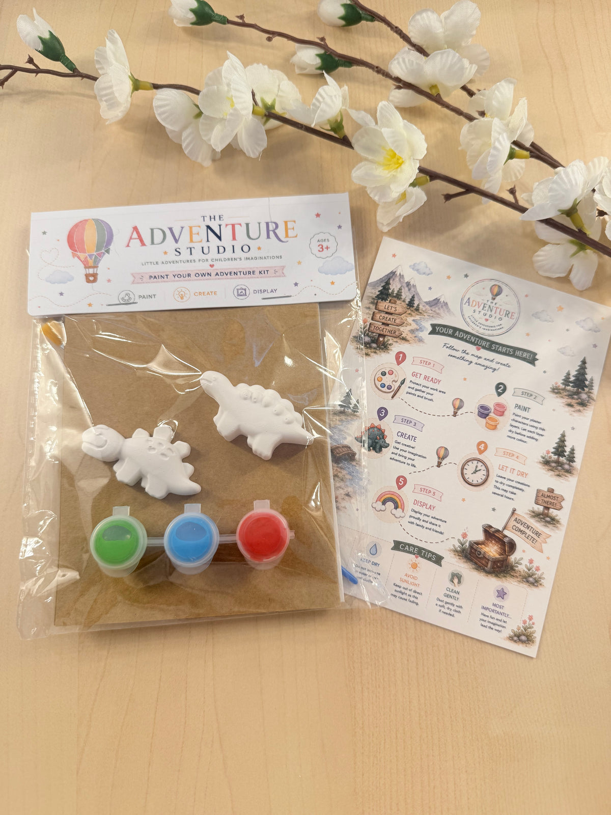Dinosaurs adventure kit - little adventures